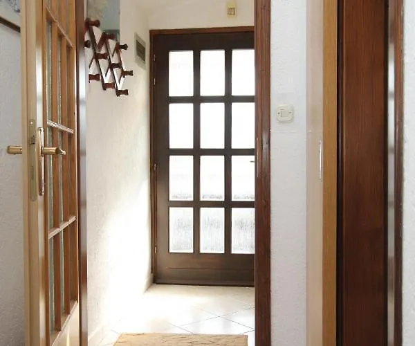 With Parking Space - 2285 波雷奇