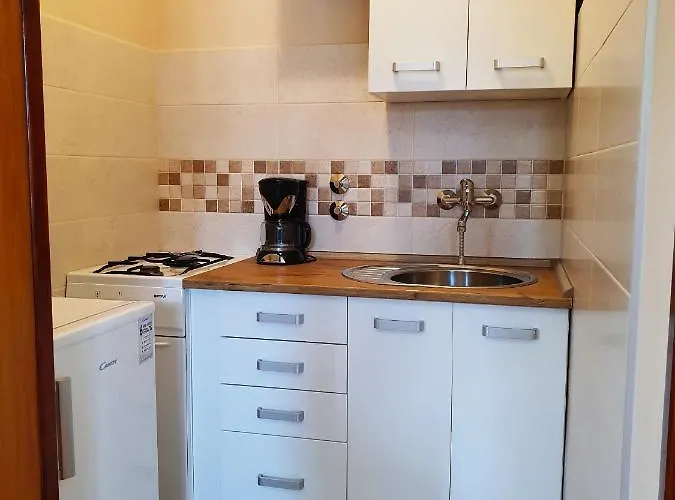 With Parking Space - 2285 公寓