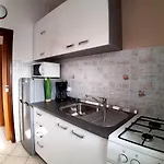 Apartamento With Parking Space - 2285 Poreč