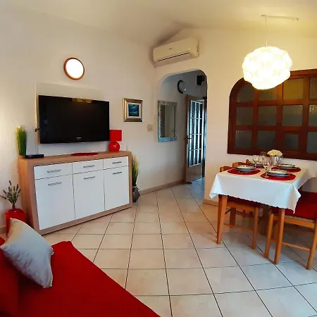 With Parking Space - 2285 Apartment Porec