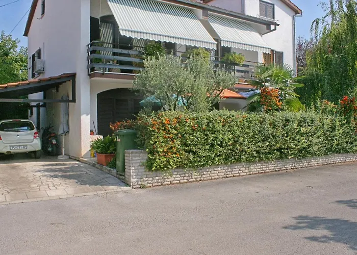 With Parking Space - 2285 Apartment Poreč