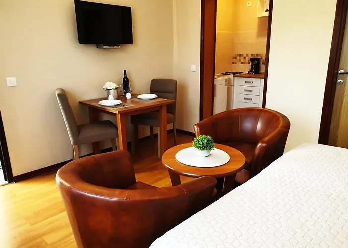 Apartment With Parking Space - 2285 *