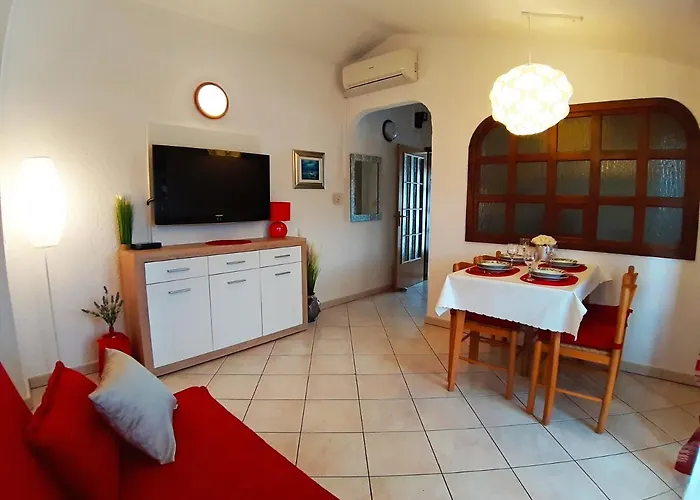 With Parking Space - 2285 Apartment Poreč